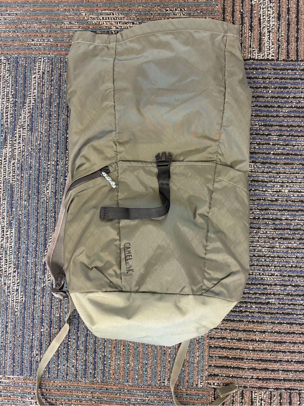 Camelbak Pivot Roll Top 20L Commuter Backpack Daypack Olive Green 20"x8"x6"